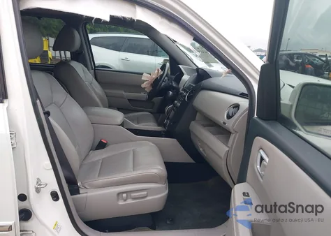 2015 Honda Pilot Touring z USA, uszkodzony, nr VIN 5FNYF4H91FB053621